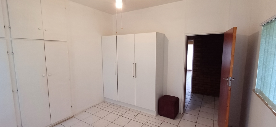 7 Bedroom Property for Sale in Harpington A H North West